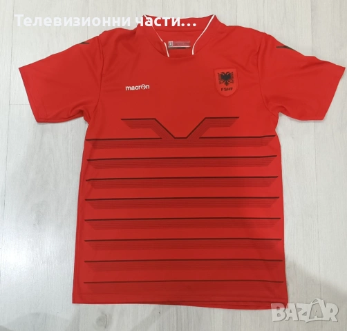 Албания домакински екип от сезон 2016/2017 Macron размер М