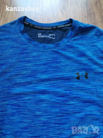 Under Armour - страхотна мъжка блуза КАТО НОВА М, снимка 2 - Блузи - 49425294