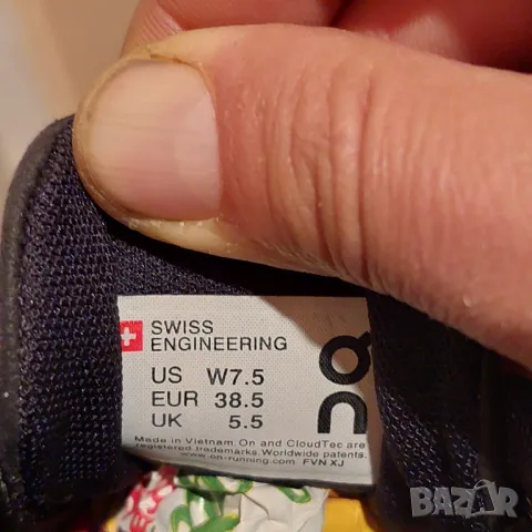 On Running Cloud v2 All Black маратонки номер 38 ,5 , снимка 12 - Маратонки - 44590056