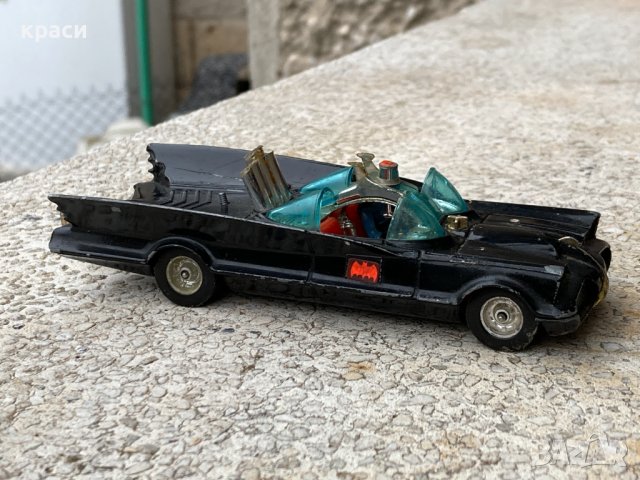 Винтидж Corgi 267 Batmobile Батмобил Оригинална фигура на Батман Робин Рядка, снимка 3 - Колекции - 42938600