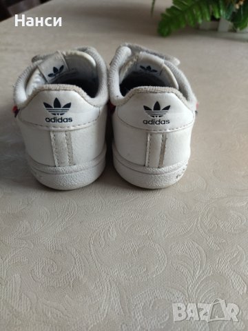 Оригинални маратонки Адидас 20 номер, снимка 4 - Детски маратонки - 37495585