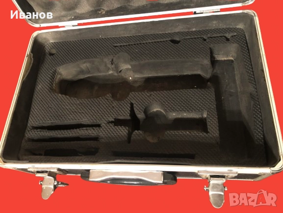 РАЗПРОДАЖБА  - 60€. Ъглошлайф Makita - 9555HN JAPAN + Алуминиев куфар Makita, снимка 8 - Куфари с инструменти - 52034458