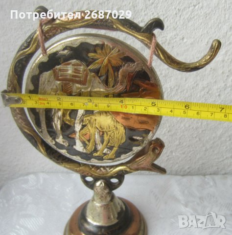 Гонгове:  ГОНГ със змия и камила метал бронз месинг,   пепелник с камила, снимка 4 - Статуетки - 33393716