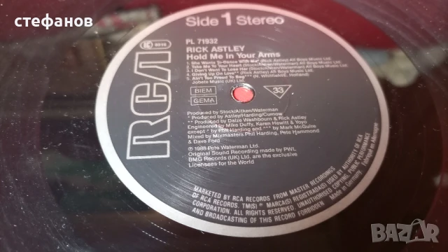 Дългосвиреща грамофонна плоча RICK ASTLEY hold me in your arms, Германия, снимка 6 - Грамофонни плочи - 51270134