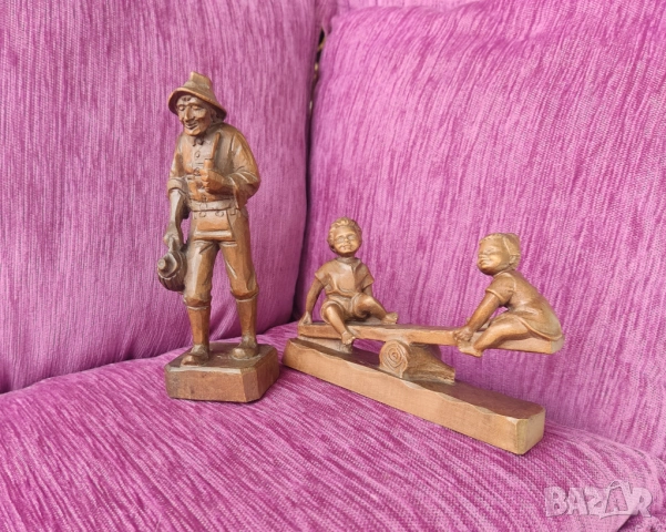 Винтидж, детайлна, немска дърворезба-статуетки