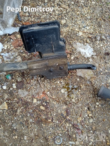 Казанче хидравлична течност Volkswagen Polo Hatchback II (10.1994 - 10.1999) Поло 6н1, снимка 3 - Части - 53045633