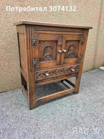 Шкаф в Готически стил с дърворезба, снимка 5 - Шкафове - 49667934