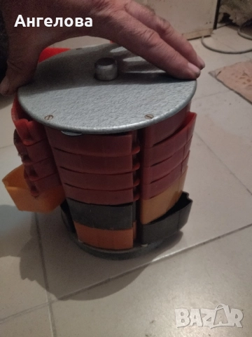 Въртяща стойка за болчета и гайки, снимка 2 - Други стоки за дома - 52558479