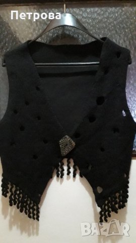 Черно елече, раздвижено и ефектно, снимка 2 - Елеци - 32586268