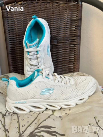 Продавам дамски маратонки sketchers