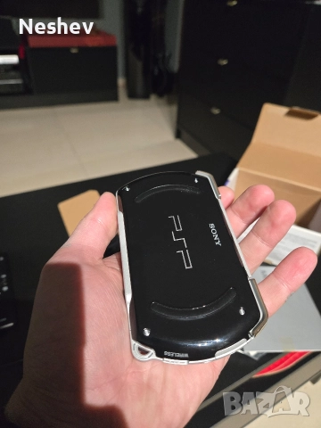 PSP GO с кутия като ново!, снимка 4 - PlayStation конзоли - 52793064