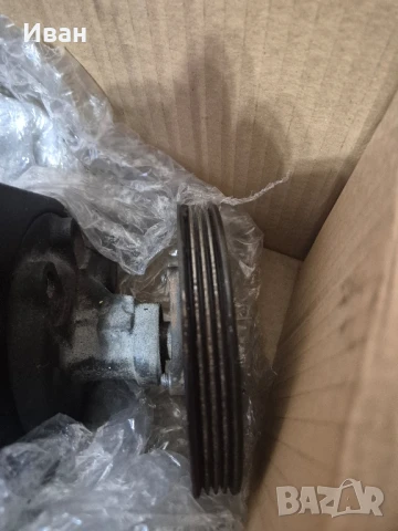 Хидравлична помпа Renault megane , снимка 2 - Части - 50646370