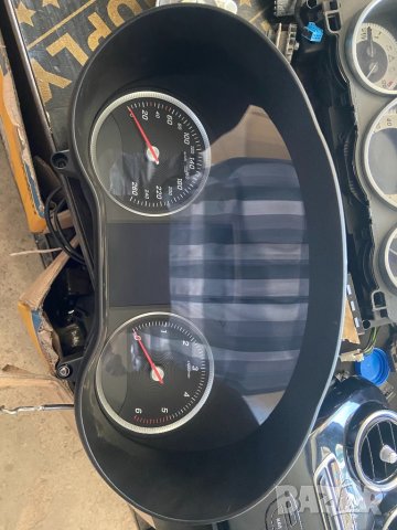 Километраж табло мерцедес ц класа w205 2014+ Лява дирекция в километри, снимка 1