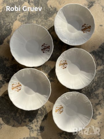 Порцеланови чинийки Rorstrand от сервиз за кафе с монограма, снимка 4 - Сервизи - 43931753