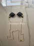 Ромб слънчеви очила със златна рамка и верижка