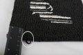 Дамска чанта тип плик в черно, бяло и сребристо Револвер марка Borro , снимка 5