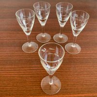 Кристални гравирани чаши на столче - 50 мл; 150 мл, снимка 2 - Чаши - 37487550
