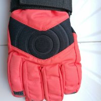 Продавам детскоюношески ръкавици за сноуборд /ски висок клас с мембрана Hipora и термоизолация Tinsu, снимка 2 - Ръкавици - 43944915