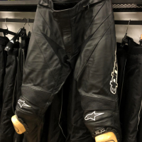 Кожен мото панталон ALPINESTARS APEX, протектори,52 М-L,като нов, снимка 2 - Аксесоари и консумативи - 44864549
