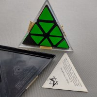 pyraminx mefferts 1981 г пъзел в стила на Кубчето на Рубик., снимка 5 - Колекции - 34705455