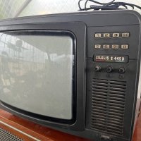 Стар телевизор , снимка 1 - Приемници и антени - 40325711