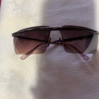 Слънчеви очила Fendi, снимка 9 - Слънчеви и диоптрични очила - 38645256