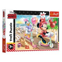 Пъзел Trefl, Minnie & Daisy с ролкови кънки, 200 части, снимка 1 - Пъзели - 43725030