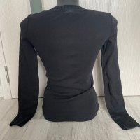 Черна блуза в-деколте, снимка 2 - Блузи с дълъг ръкав и пуловери - 43061324