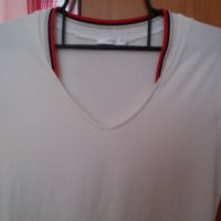 Бяла блуза с малко горно ръкавче Размер М, снимка 2 - Тениски - 33363833