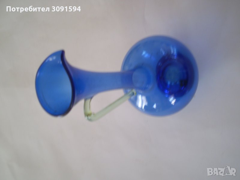 Рядка красива ръчно изработена  каничка от синьо стъкло, снимка 1
