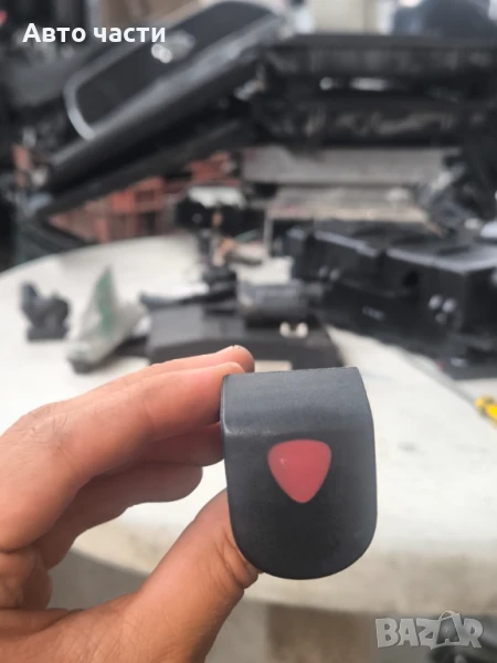 L5 Renault KANGOO Превключвател за аварийни светлини 308821C, снимка 1