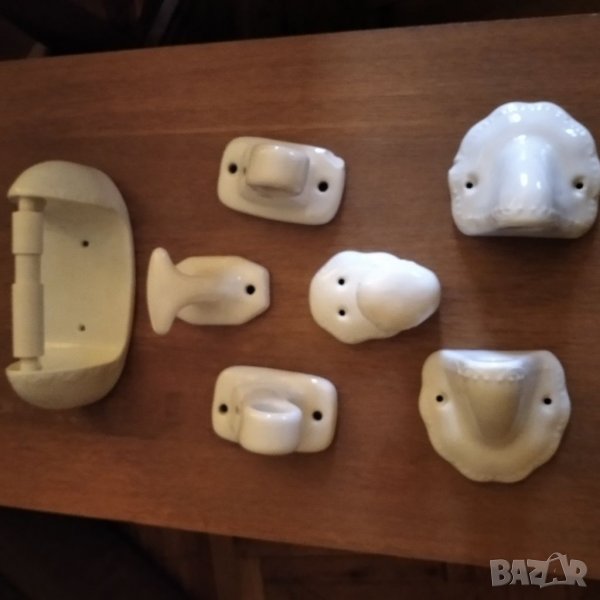 Порцеланови стойки за баня, снимка 1