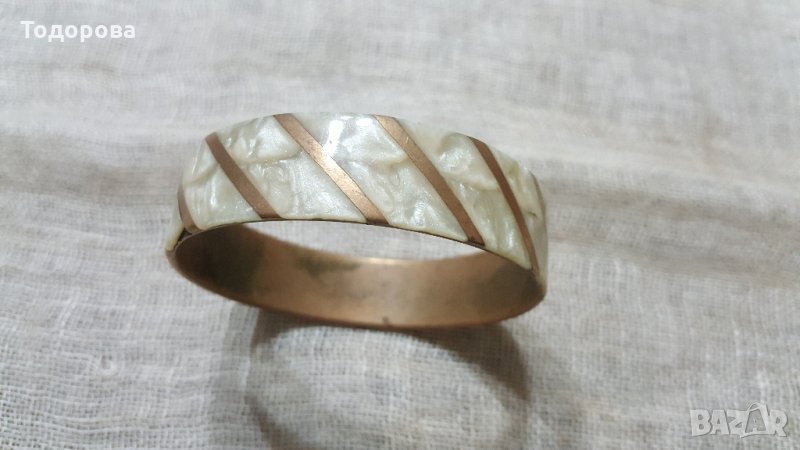 Гривна от седеф и месинг, снимка 1