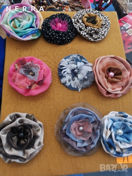Дизайнерски брошки от плат, снимка 1