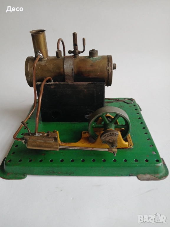 Стар модел на парна машина Мамут Англия., снимка 1