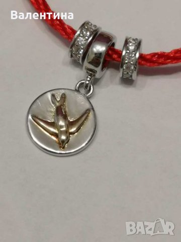 Дамски гердан на червен шнур със сребърен медальон с лястовица, снимка 4 - Колиета, медальони, синджири - 28244594