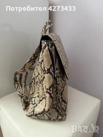 Раница Stradivarius, снимка 4 - Чанти - 53484276