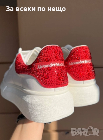 Alexander McQueen Дамски Бели Маратонки С Червен Акцент И Камъни👟Дамски Спортни Обувки Код E1088, снимка 4 - Маратонки - 52487347