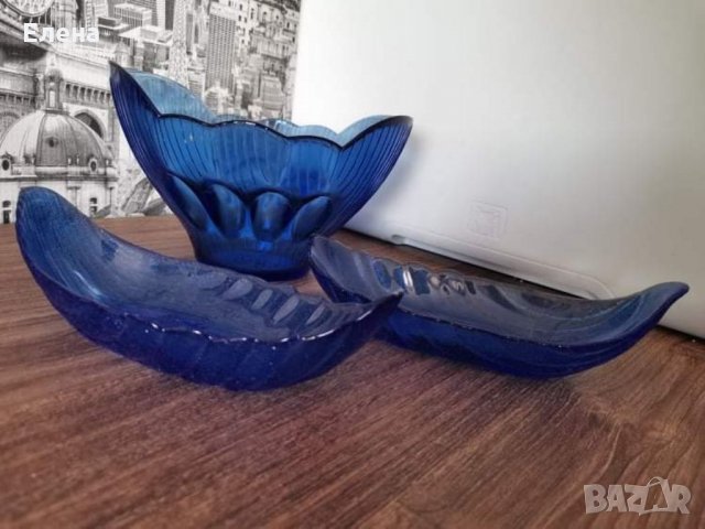 Синьо стъкло сервиз