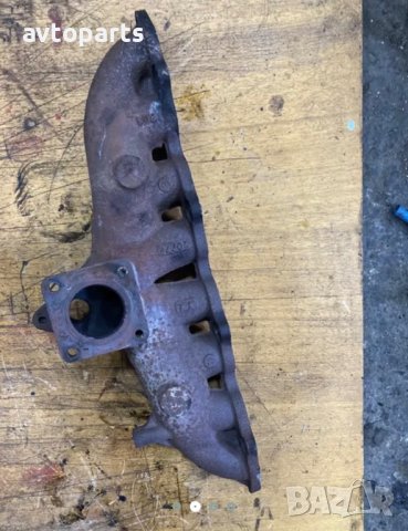 Chrysler voyager 2004година 2.5d Изпускателен колектор, снимка 2 - Части - 40397174