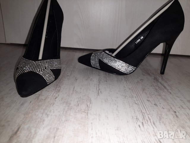 Нови черни официални обувки, снимка 4 - Дамски обувки на ток - 43654014