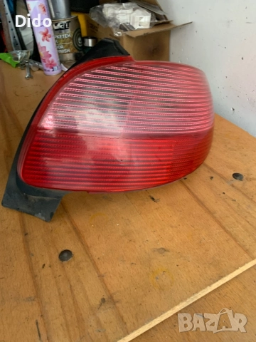 Заден десен стоп за Режо 206 ,Peugeot с платката където се монтират крушките .