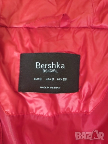 Червено дамско яке Bershka, снимка 2 - Якета - 52283608