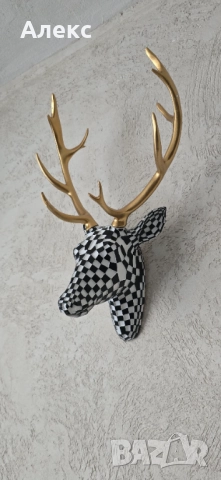 Разкошна декорация за стена.