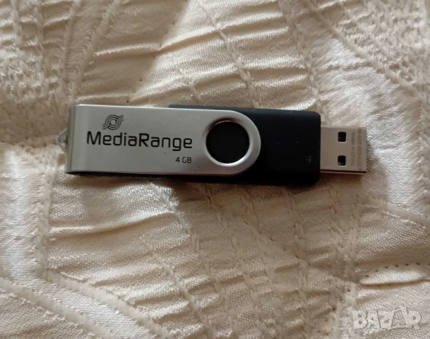 Продавам USB флашка 4GB