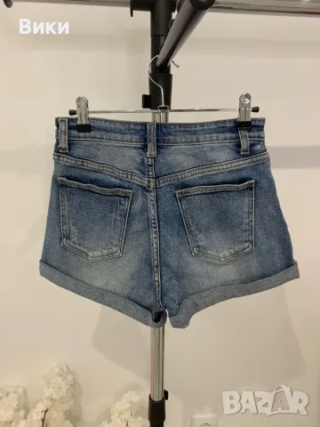 Къси дънки с камъни размер S, снимка 10 - Дънки - 49337570