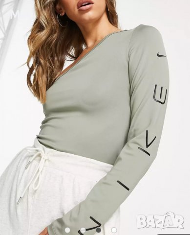 Дамски блузи Nike оригинални , снимка 2 - Блузи с дълъг ръкав и пуловери - 37261066