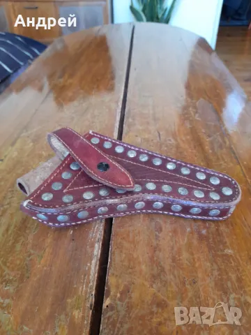 Стар кобур за детски пистолет