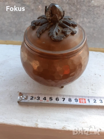 Страхотен кован меден съд с бронзов обков масивен и качество, снимка 6 - Антикварни и старинни предмети - 53490729