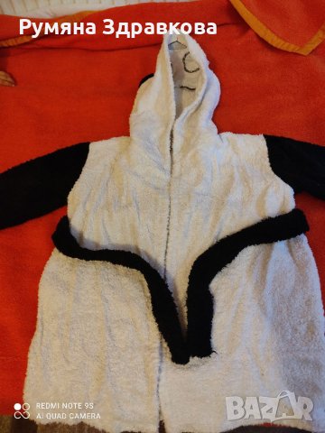 НОВ дебел халат ПАНДА 98 размер, снимка 3 - Хавлии и халати - 35299134